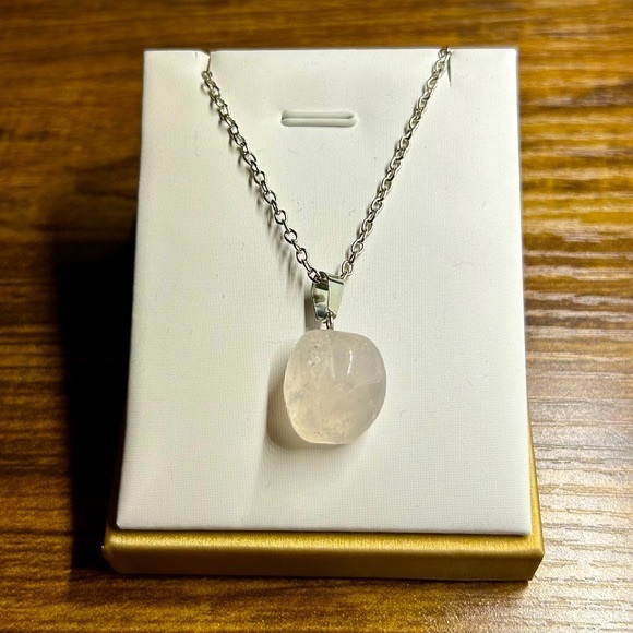 Handmade Pink Quartz Gemstone Necklace! New in Box! - Picture 5 of 5